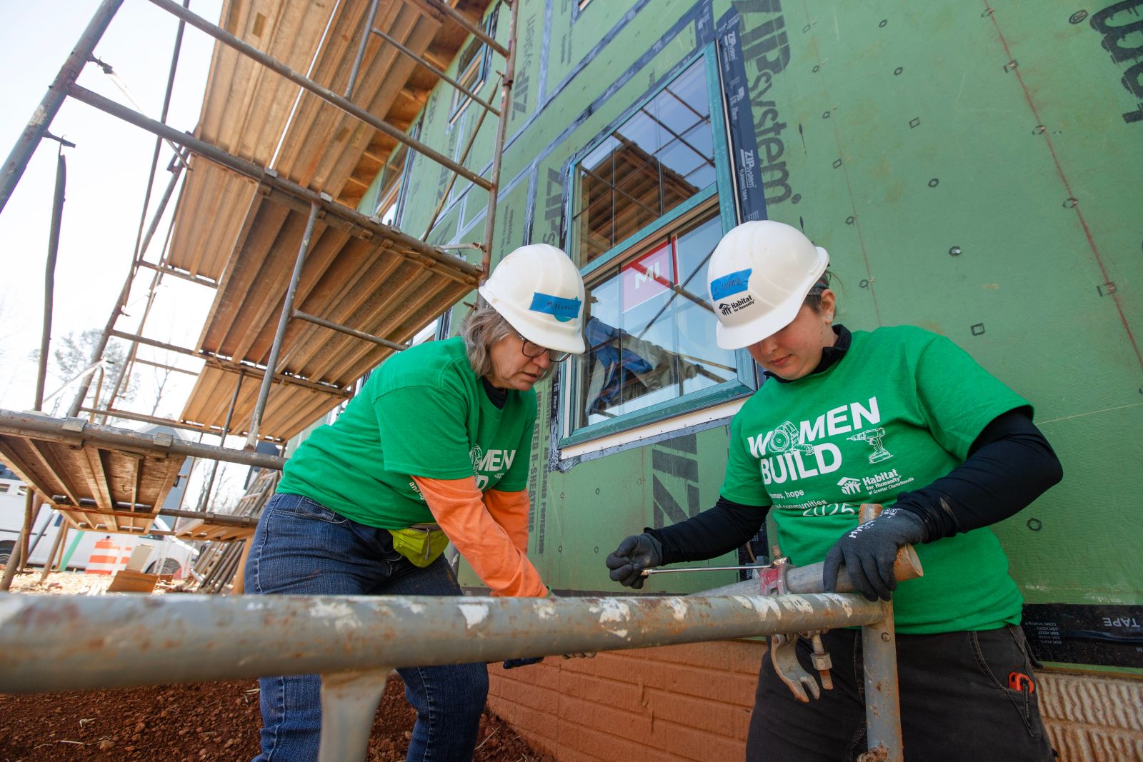 HabitatWomenBuild_031225_jdc_007_edited.jpg
